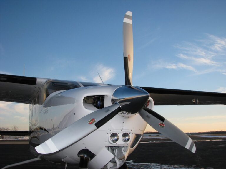 Cessna-P210N-SA02821CH-210-1200x900